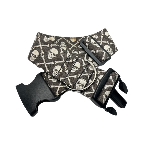 2” Dog Collar - Skull&Crossbones - Picture 3 of 9